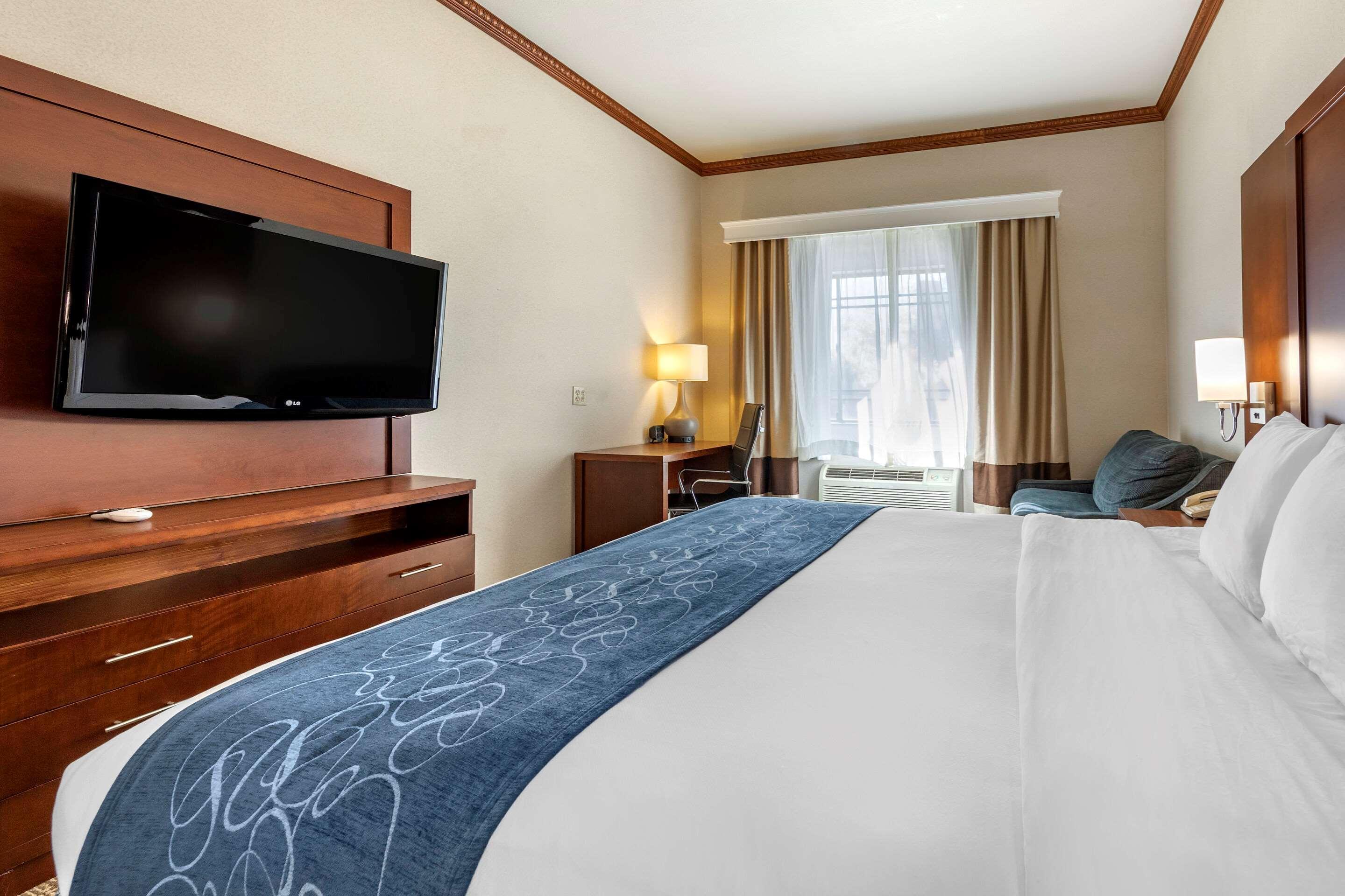 คอมฟอร์ต สวีท เรดแลนด์ Hotel เรดแลนด์ส ภายนอก รูปภาพ