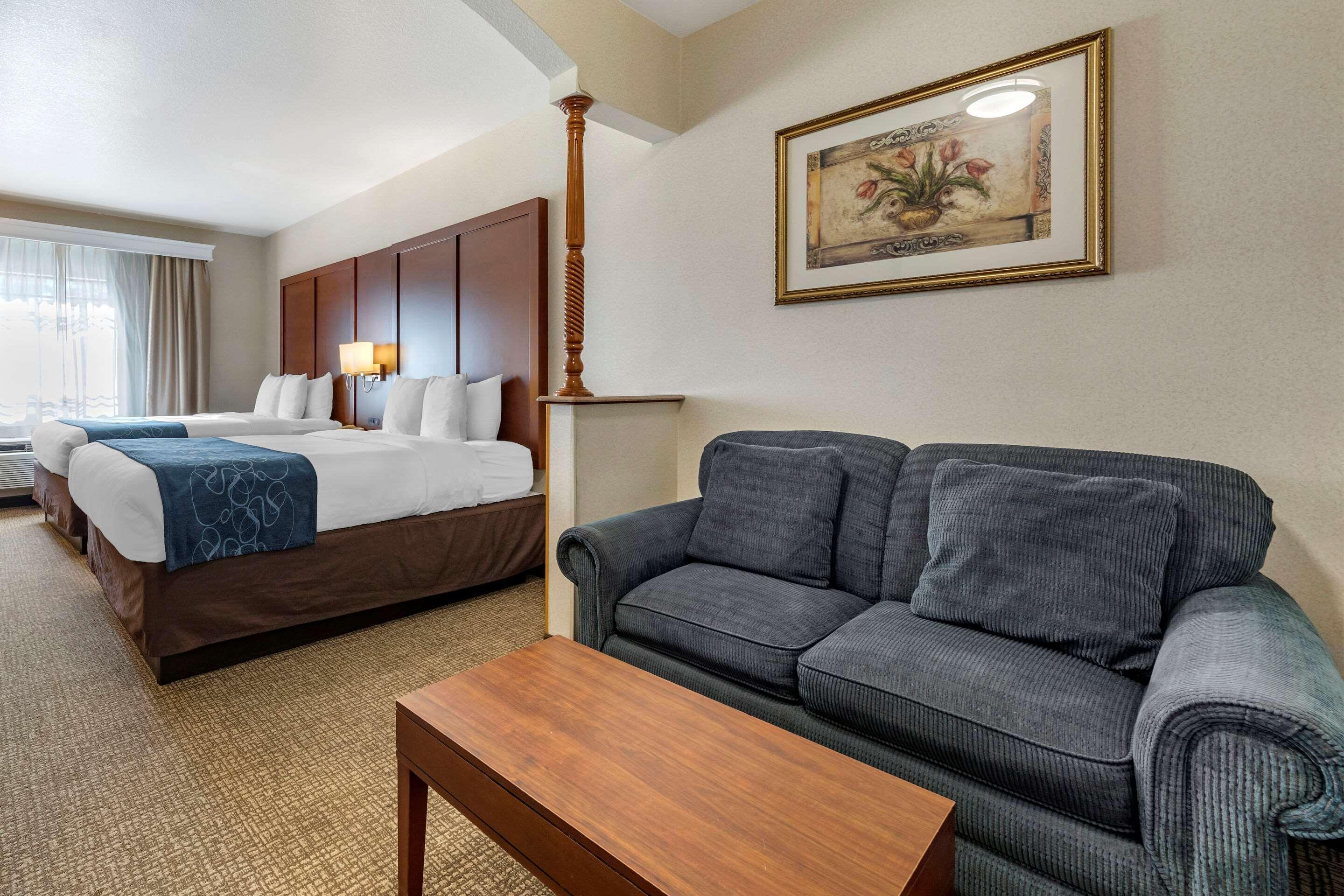 คอมฟอร์ต สวีท เรดแลนด์ Hotel เรดแลนด์ส ภายนอก รูปภาพ