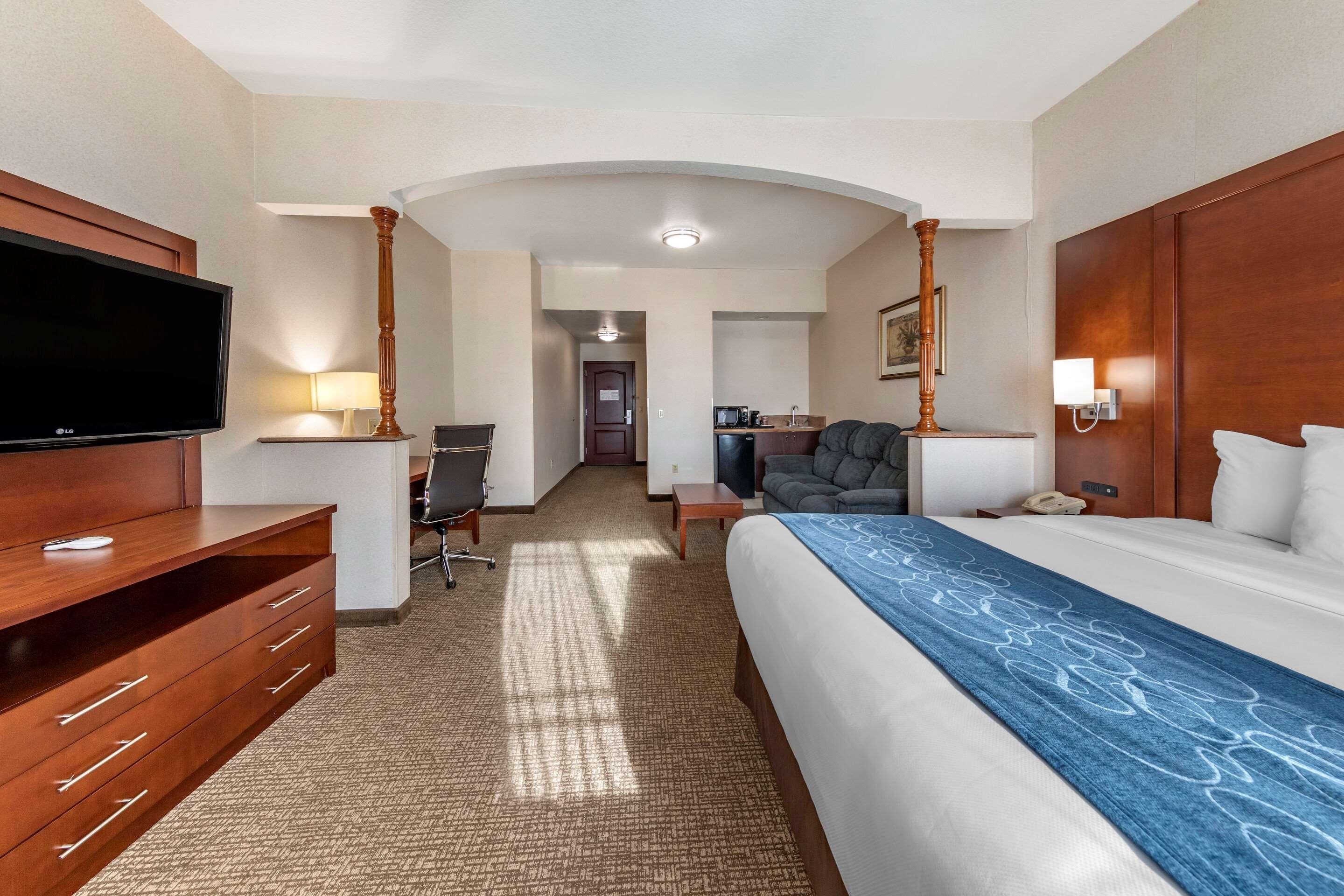 คอมฟอร์ต สวีท เรดแลนด์ Hotel เรดแลนด์ส ภายนอก รูปภาพ