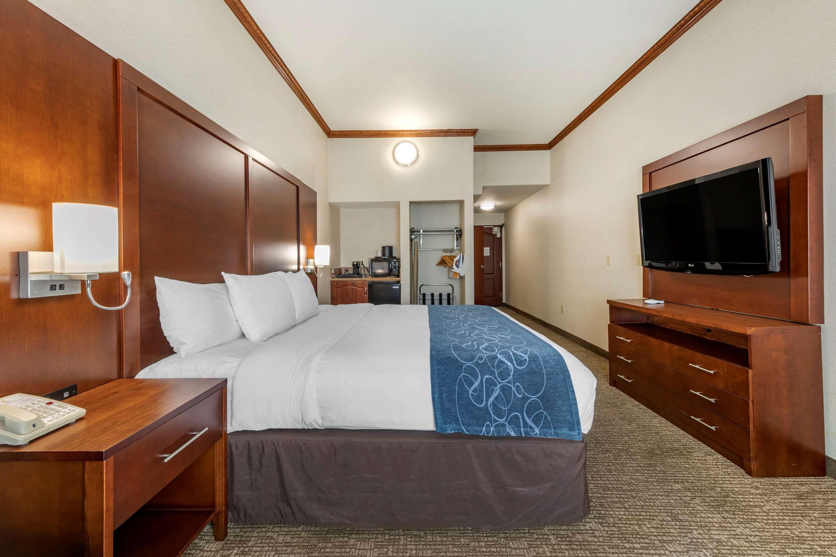 คอมฟอร์ต สวีท เรดแลนด์ Hotel เรดแลนด์ส ภายนอก รูปภาพ