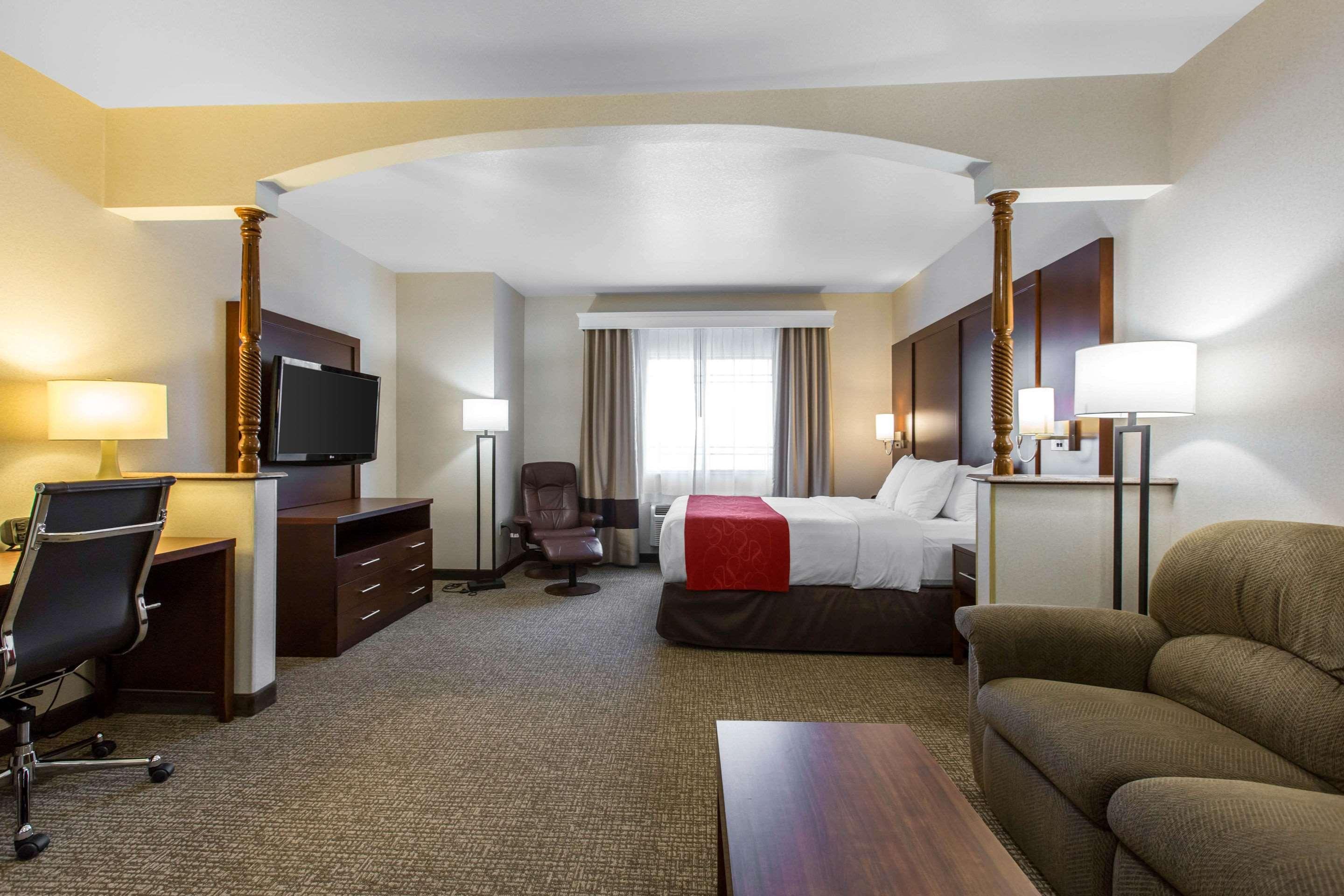 คอมฟอร์ต สวีท เรดแลนด์ Hotel เรดแลนด์ส ภายนอก รูปภาพ