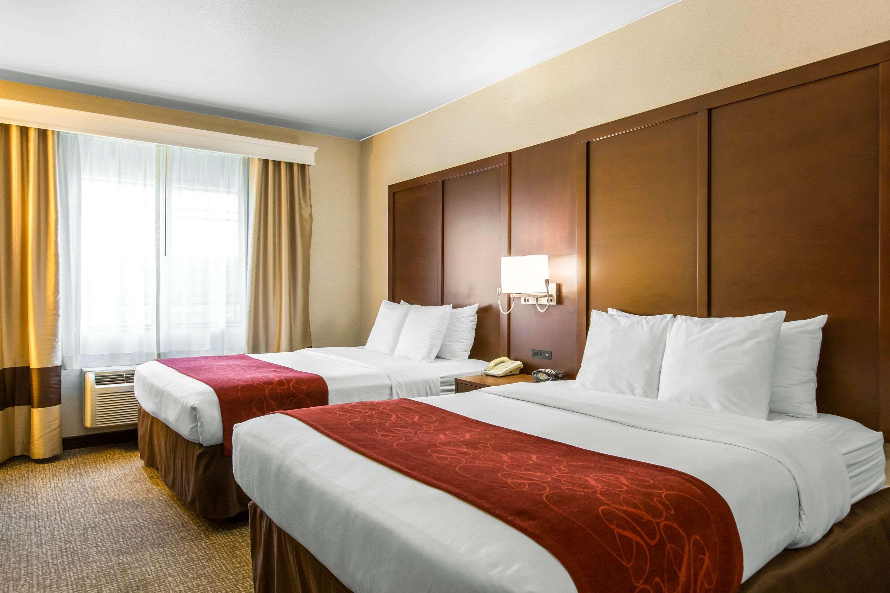 คอมฟอร์ต สวีท เรดแลนด์ Hotel เรดแลนด์ส ภายนอก รูปภาพ