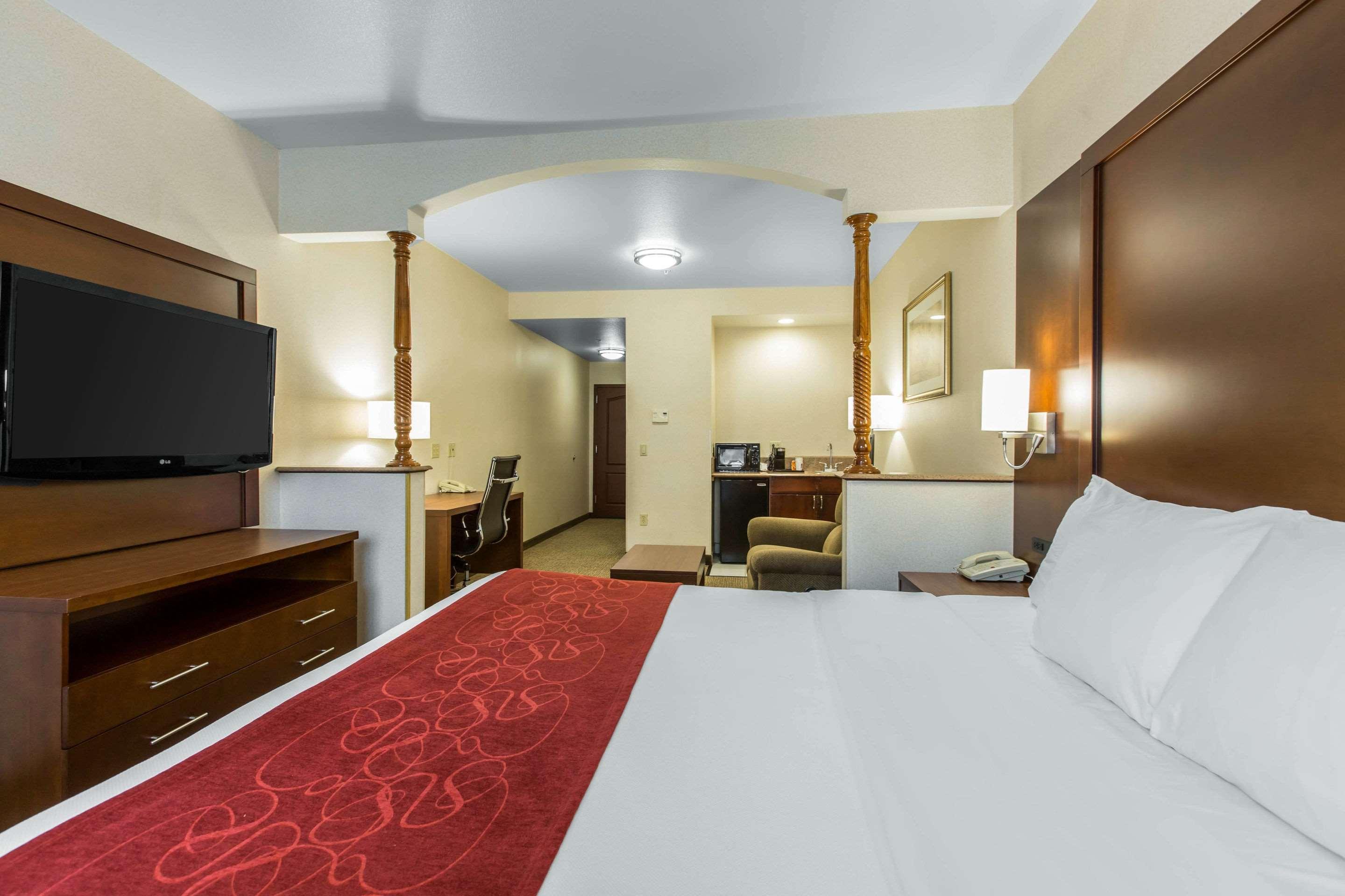 คอมฟอร์ต สวีท เรดแลนด์ Hotel เรดแลนด์ส ภายนอก รูปภาพ